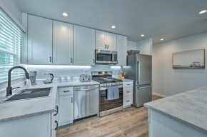 Mod San Diego Apt with Patio - Walk to Harbor!
